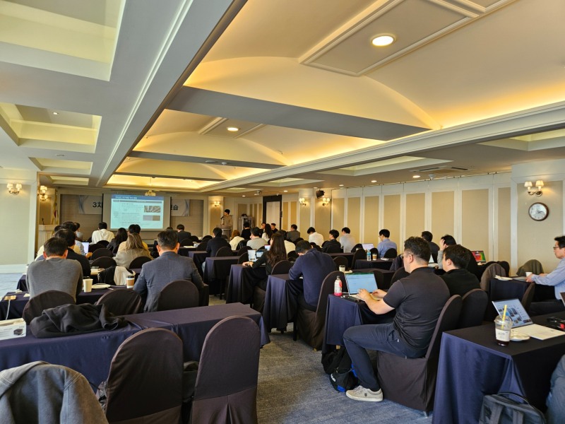 3차년도 연구개발 추진 현황에 대해 설명 중인 모습.(사진=국토안전관리원)