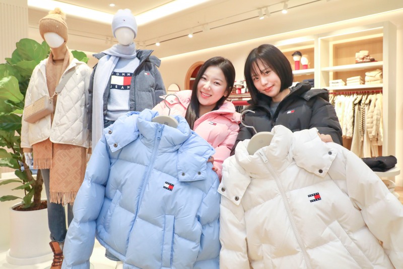 현대백화점 한섬 타미 진스, '알레스카 푸퍼' 등 신제품 공개