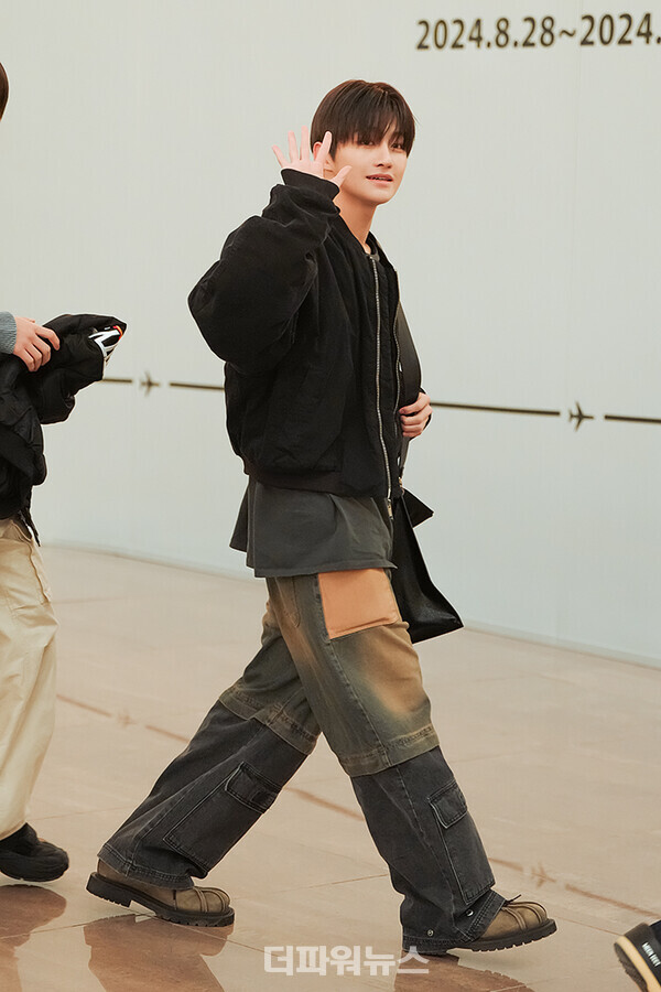 투어스지훈,김포국제공항출국