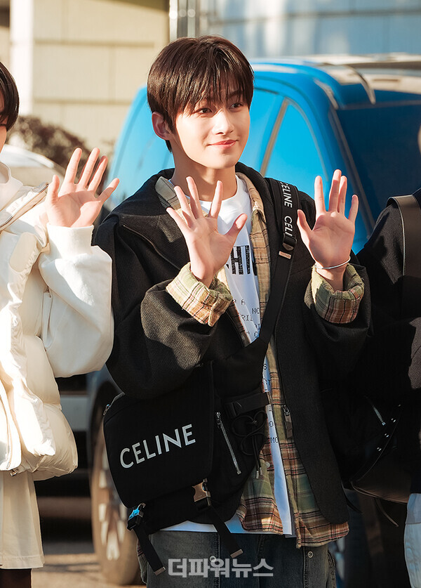 투어스지훈,KBS뮤직뱅크출근길