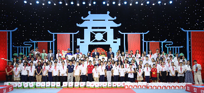 대상그룹 후원 베트남 장학퀴즈쇼 진행