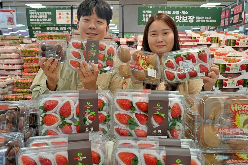 롯데마트∙슈퍼, ‘은향 딸기’, ‘제주 하트골드키위’, ‘칼집 대보밤’ 선보여