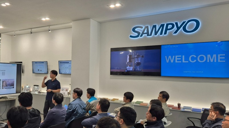 경기도 화성시 소재 삼표그룹 쇼룸에서 진행된 삼표산업의 내한 콘크리트 ‘블루콘 윈터’ 성능 기술 시연회 모습. (사진 제공=삼표그룹)