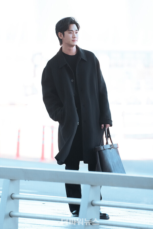 김수현,인천국제공항출국
