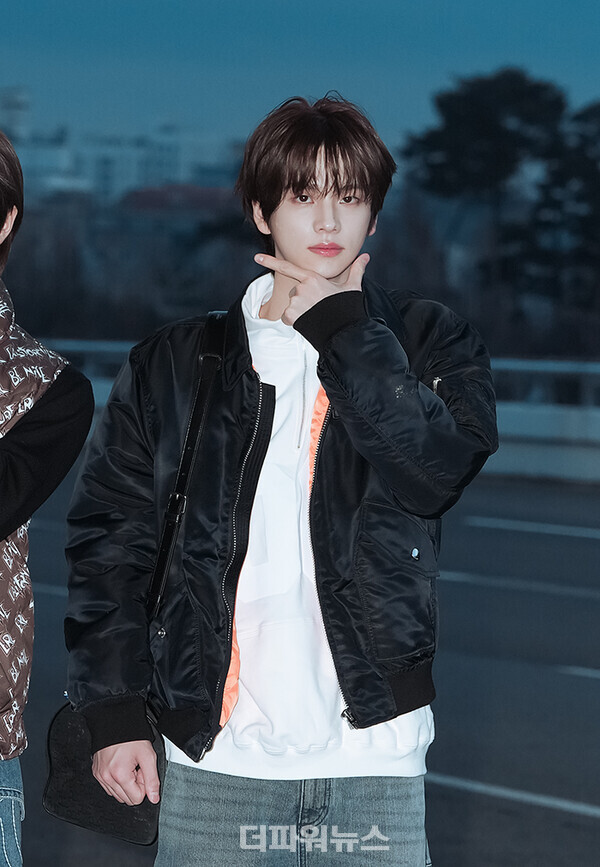 투어스신유,김포국제공항출국