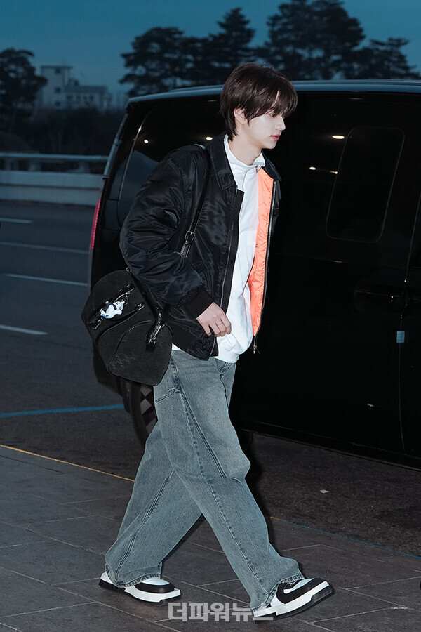 투어스신유,김포국제공항출국