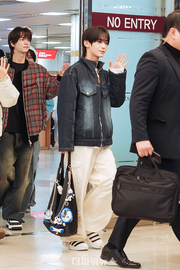 투어스한진,김포국제공항입국