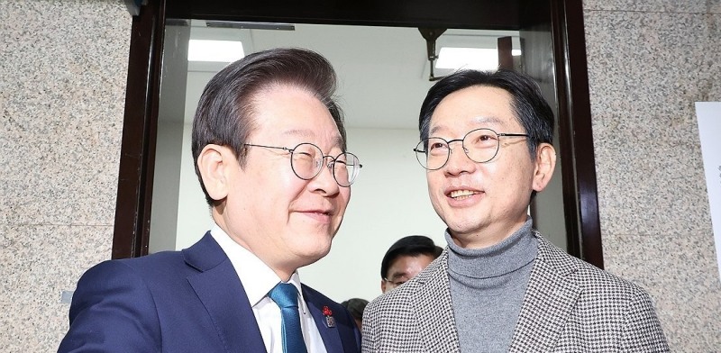 민주당 이재명 대표와 김경수 전 경남도지사(사진=연합뉴스)