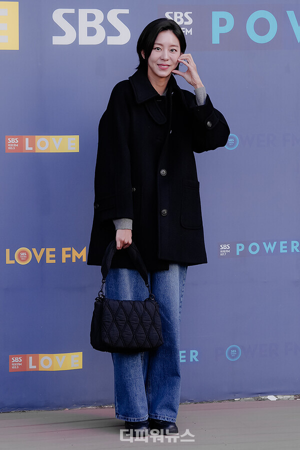 유이,파워FM'박하선의씨네타운’출근길