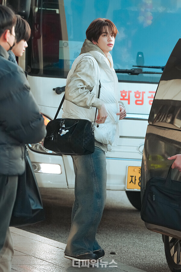 투어스신유,김포국제공항출국