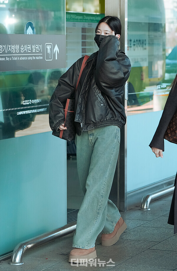 르세라핌카즈하,김포국제공항출국