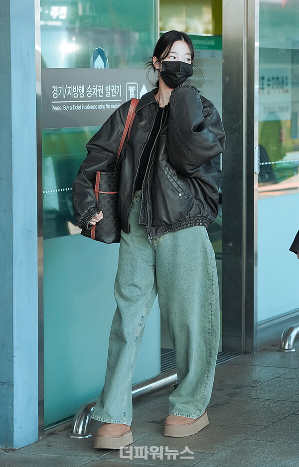 르세라핌카즈하,김포국제공항출국