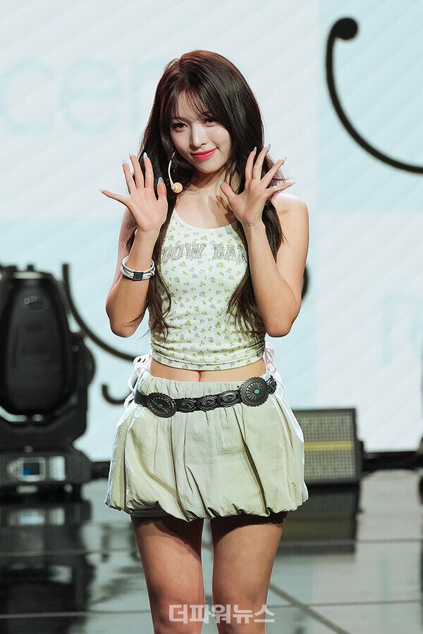 리센느메이,미니2집‘GlowUp’발매기념미디어쇼케이스