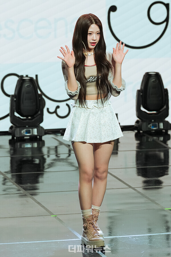 리센느제나,미니2집‘GlowUp’발매기념미디어쇼케이스