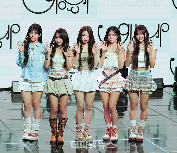 리센느,미니2집‘GlowUp’발매기념미디어쇼케이스