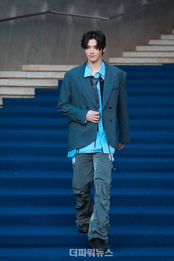 크래비티민희,2025FW서울패션위크페노메논시퍼패션쇼