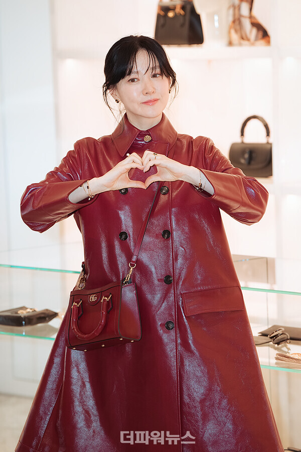 이영애,‘구찌’리뉴얼오픈포토월행사