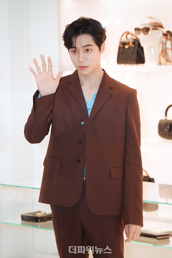 추영우,‘구찌’리뉴얼오픈포토월행사