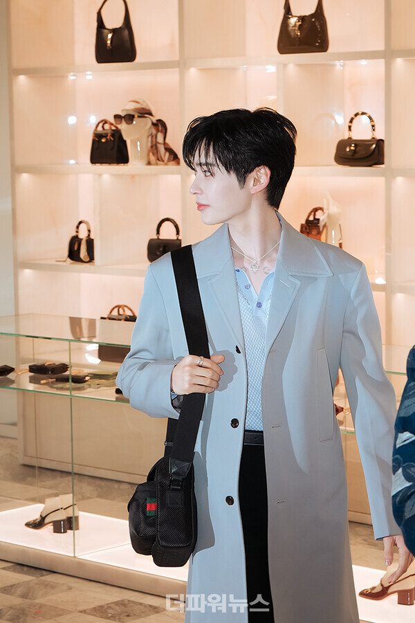 제로베이스원성한빈,‘구찌’리뉴얼오픈포토월행사