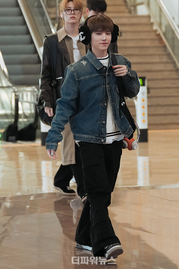 보이넥스트도어리우,김포국제공항출국