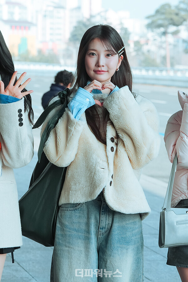 우아민서,김포국제공항출국