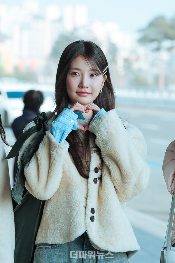 우아민서,김포국제공항출국