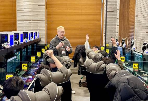 카카오게임즈 ‘패스 오브 엑자일 2’ 파트너 스트리머와 PC방 랜파티 성료