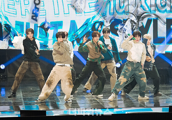 아크,미니2집'nukidz:outthebox’의쇼케이스