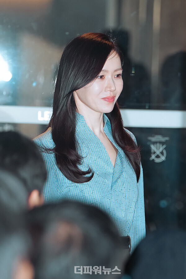 손예진,'피에르위그개인전프리뷰'포토월행사