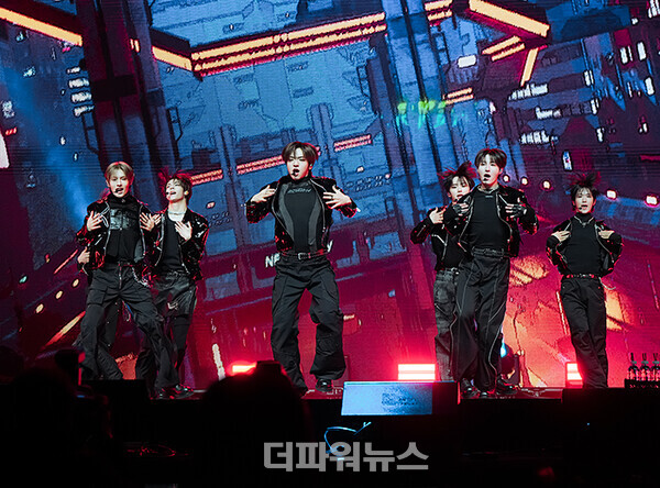 누에라(NouerA),첫미니앨범‘Chapter:NewisNow’를발매쇼케이스