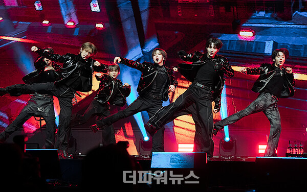 누에라(NouerA),첫미니앨범‘Chapter:NewisNow’를발매쇼케이스