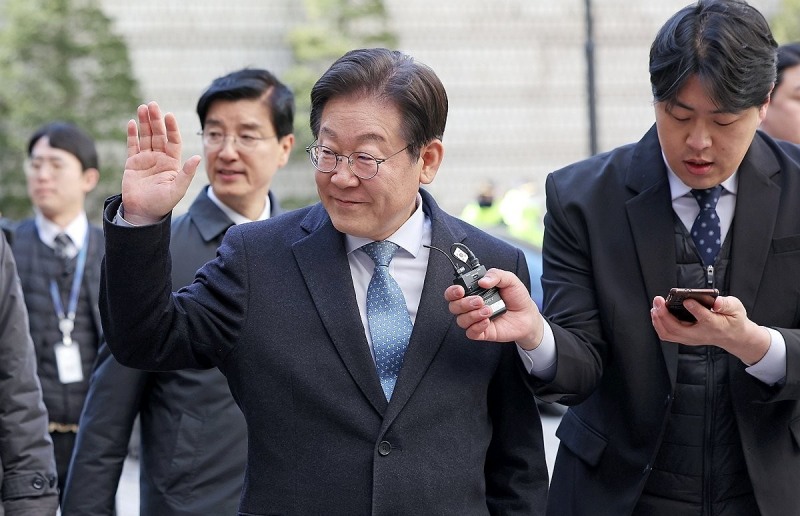 결심 공판 출석하는 민주당 이재명 대표(사진=연합뉴스)