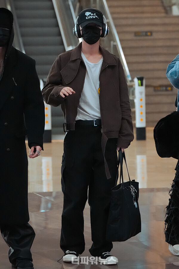 엔하이픈제이,김포국제공항출국