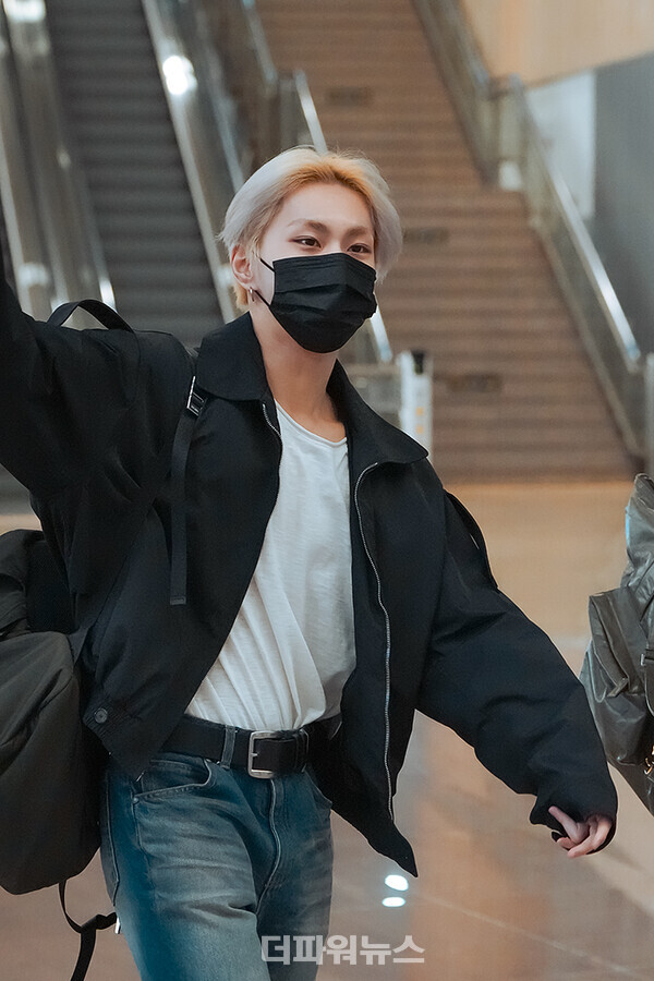 엔하이픈정원,김포국제공항출국