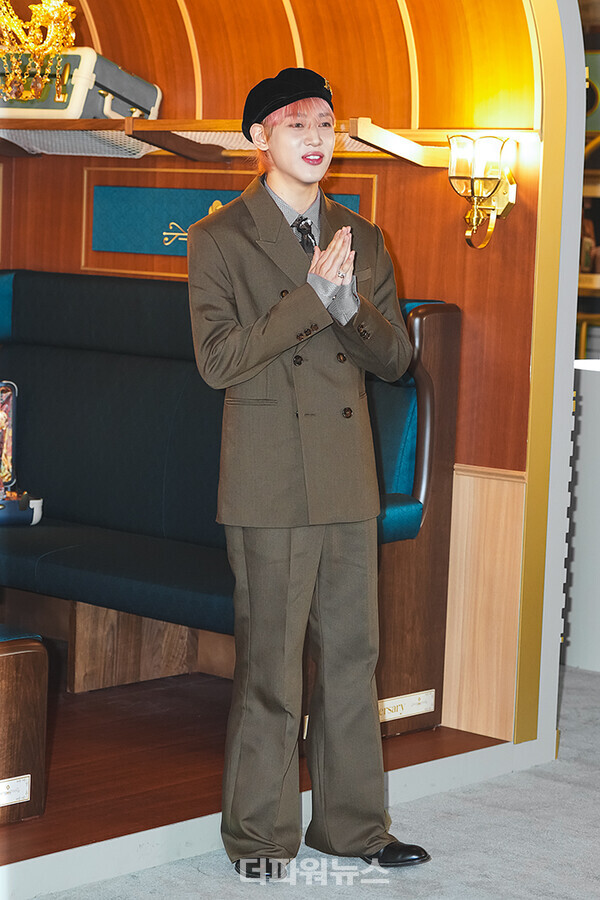 뱀뱀,포토월행사