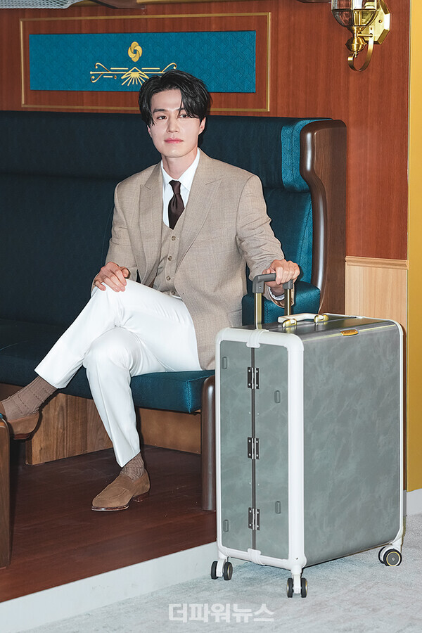 이동욱,포토월행사