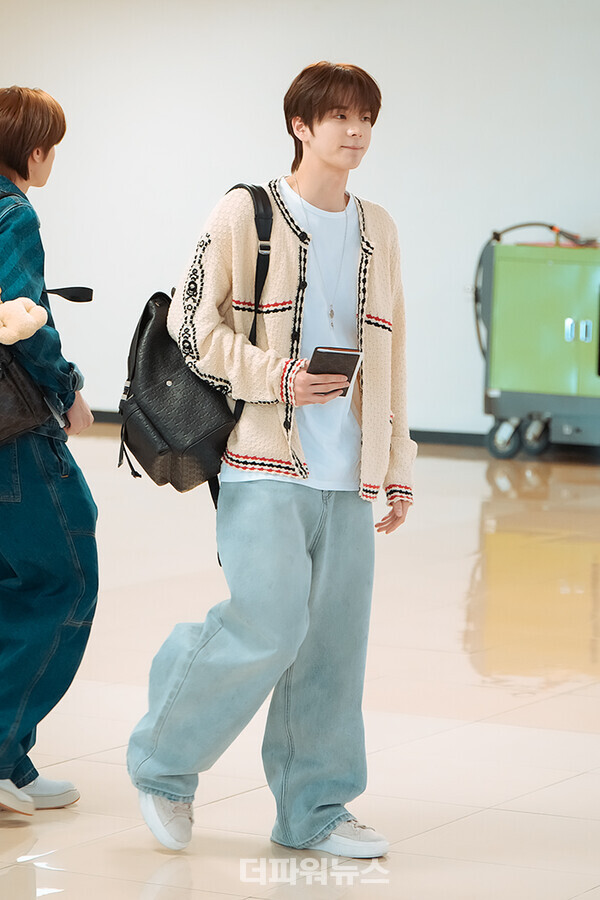 투어스신유,김포국제공항출국