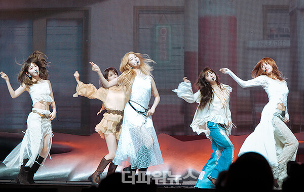 르세라핌,‘HOT’발매기념미디어쇼케이스