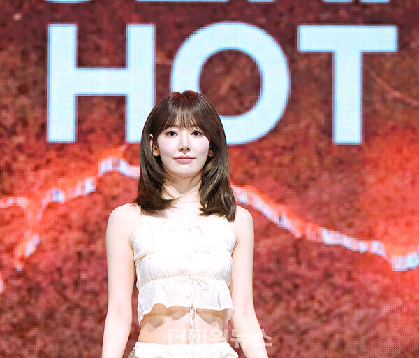 르세라핌사쿠라,‘HOT’발매기념미디어쇼케이스