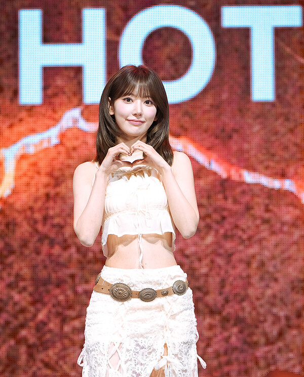 르세라핌사쿠라,‘HOT’발매기념미디어쇼케이스