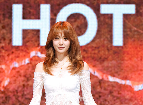 르세라핌허윤진,‘HOT’발매기념미디어쇼케이스