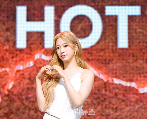 르세라핌카즈하,‘HOT’발매기념미디어쇼케이스