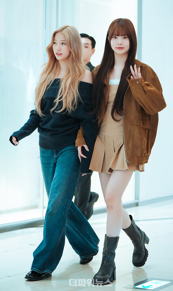 르세라핌카즈하-허윤진,'HOT'공개팬사인회