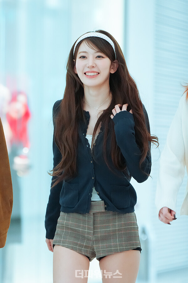 르세라핌사쿠라,'HOT'공개팬사인회