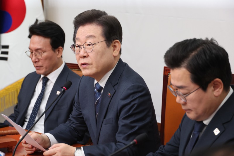 최고위원회의 참석한 이재명 대표(사진=연합뉴스)