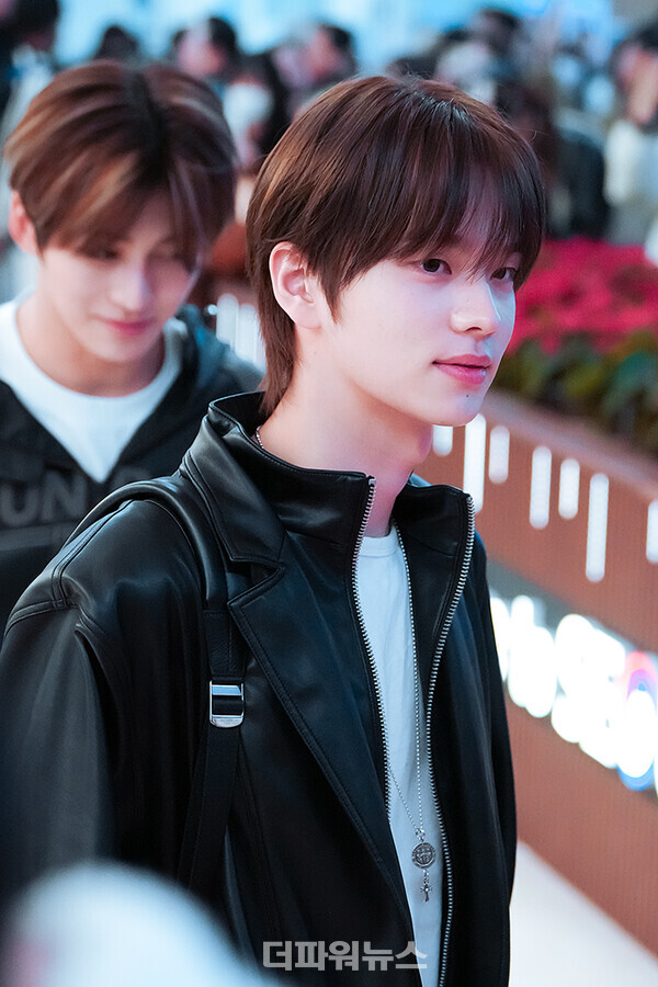 투어스신유,김포국제공항입국