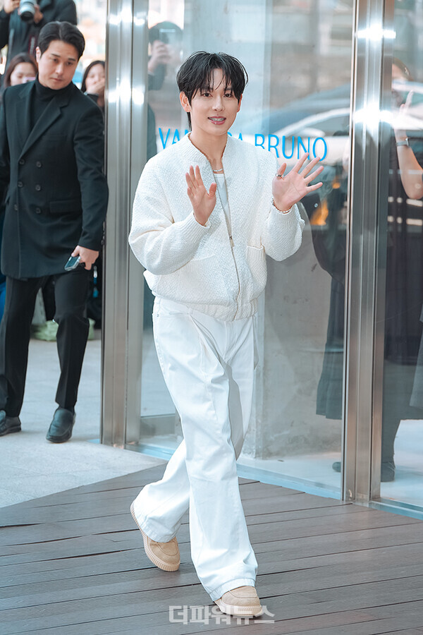 임시완,포토월행사