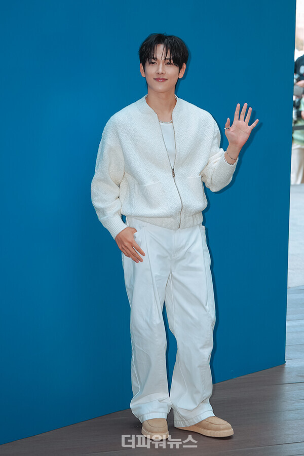 임시완,포토월행사