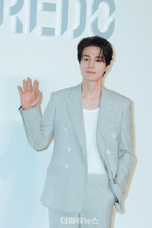 이동욱,포토월행사