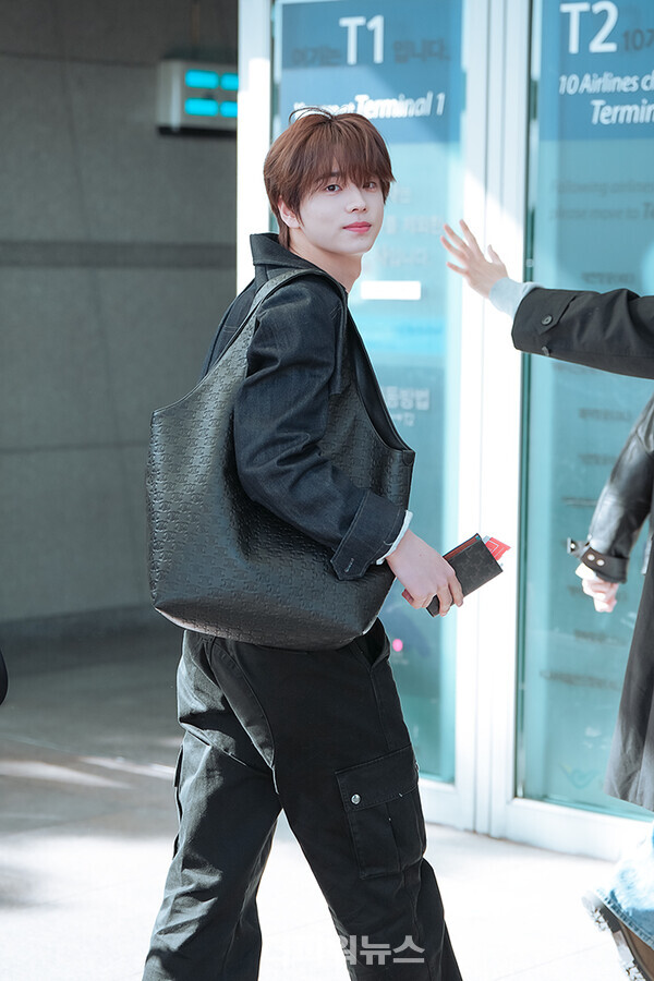 투어스신유,인천국제공항출국